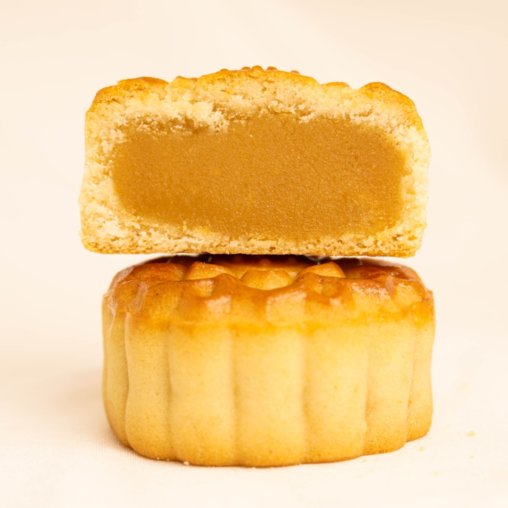 

Bella Torte - Mini Moon Cake Cemilan Kue Bulan - Mooncake diameter 4 cm