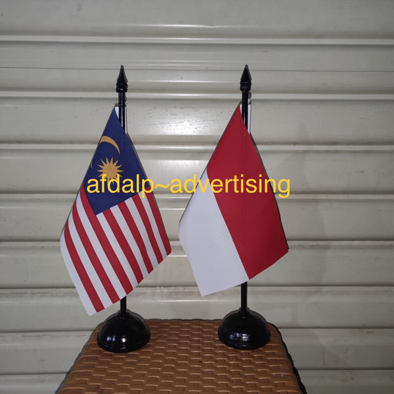 

Tiang kayu meja + bendera indonesia,negara,dunia,eropa