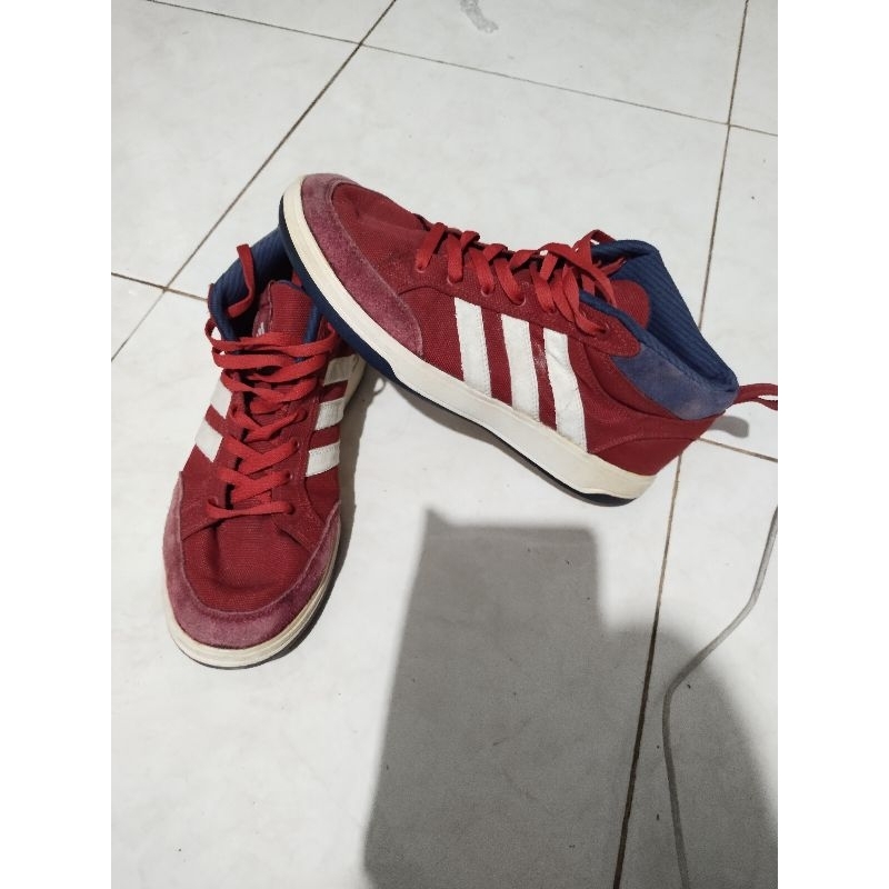 sneaker Adidas merah size 40 kanvas