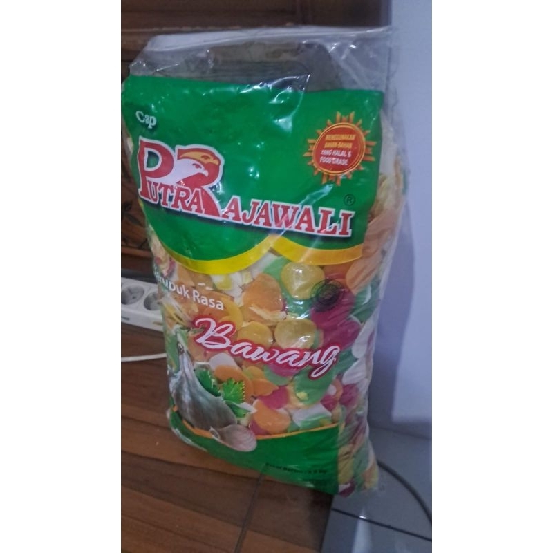 

[5kg] Kerupuk krupuk Bawang Putra Rajawali 1 ball