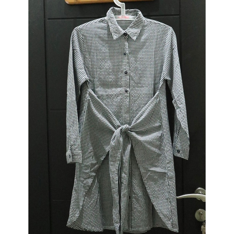 (Preloved) Tunik kotak-kotak Graphis