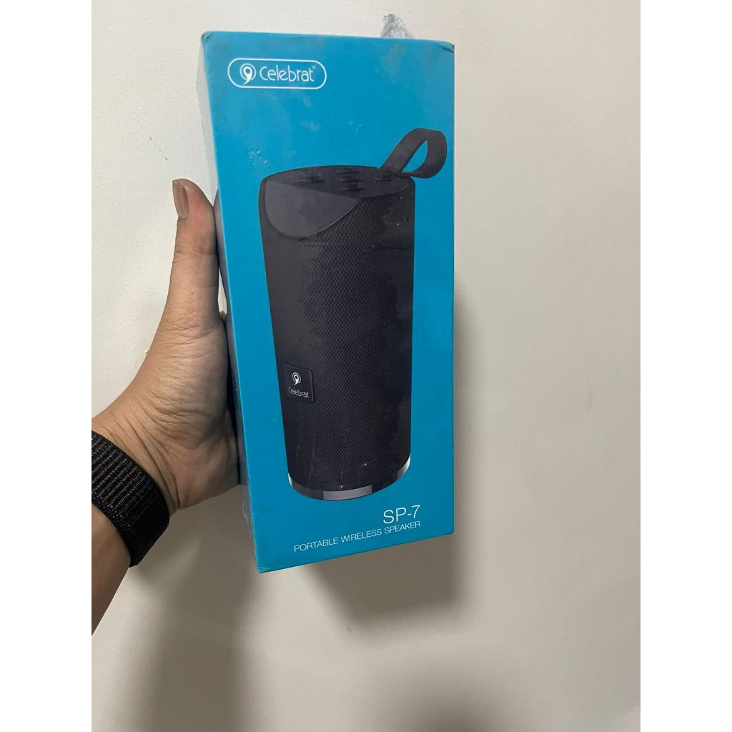 Celebrat SP-7 Portable Wireless Speaker
