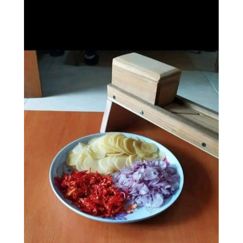 Alat Pengiris Bawang Manual