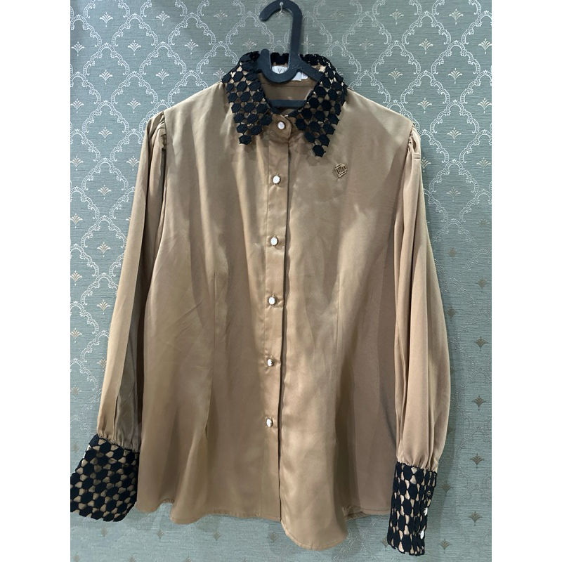 Preloved Alleta Shirt by Vaia