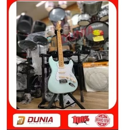 Guitar Electric Legacy EG100/EG100 Stratocaster