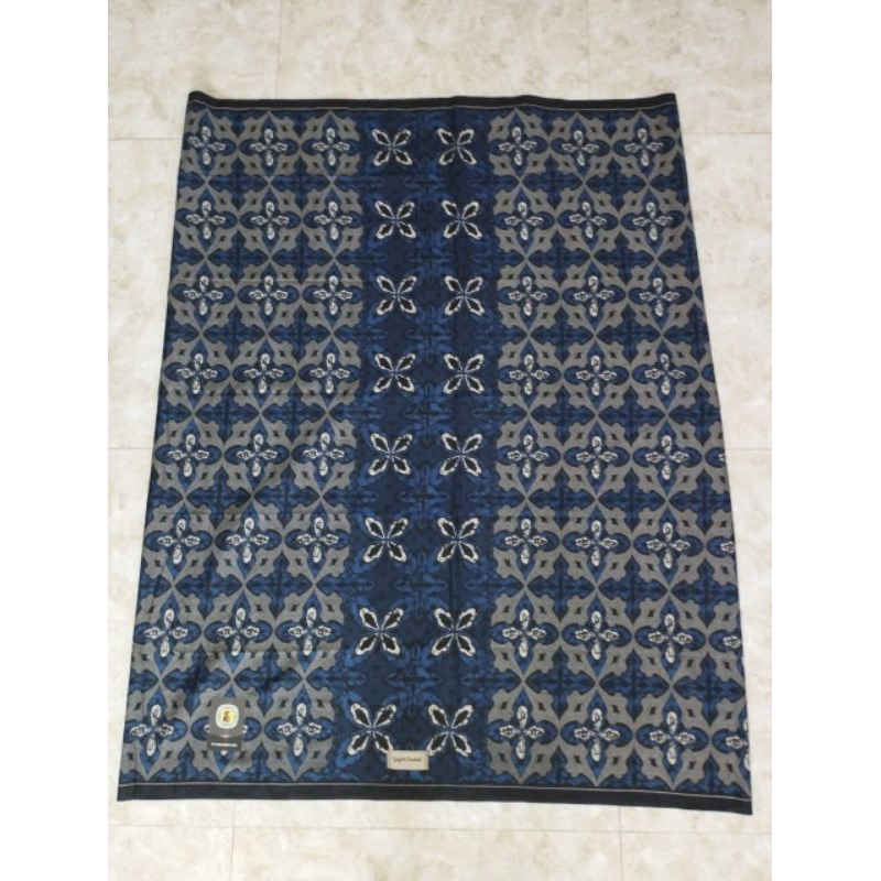 GAJAH DUDUK MOTIF BATIK