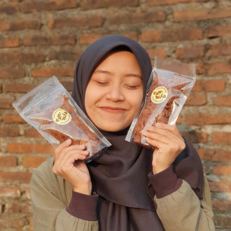 

BUY 1 GET 1 MINI SAMPLE - Kemasan Pouch - KERIPIK PISANG LUMER - Snack Kekinian Manis Rasa Coklat