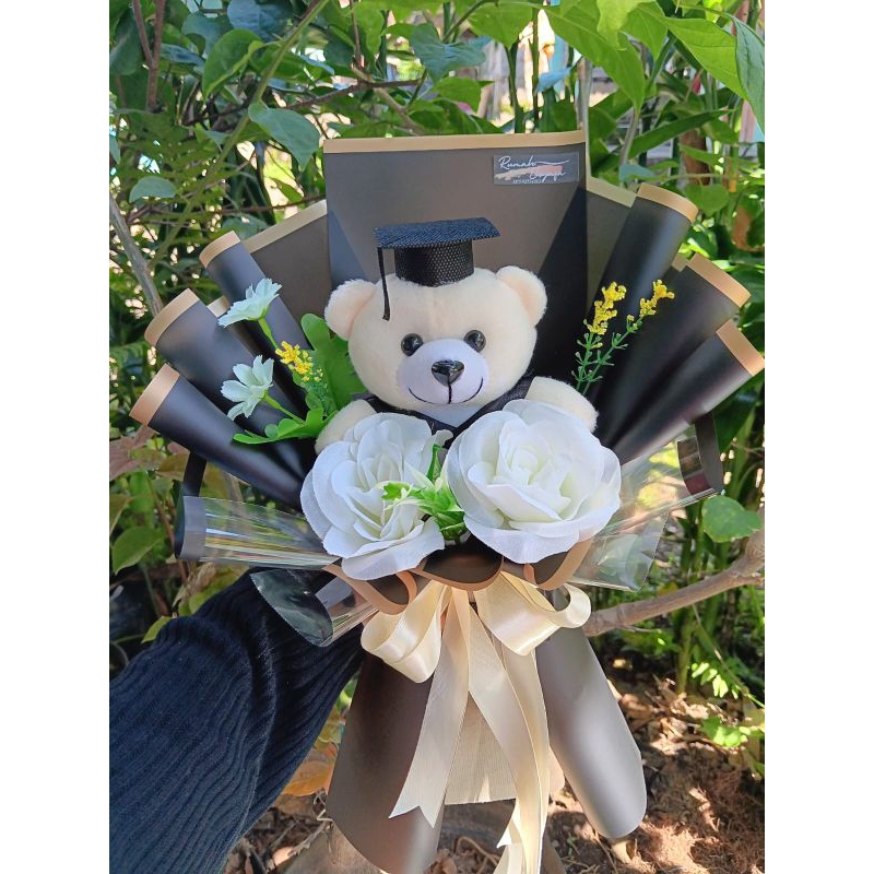 

BUKET BONEKA WISUDA TANPA NAMA