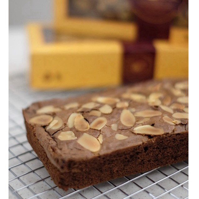 

BROGUL - Brownies Gulung Panggang