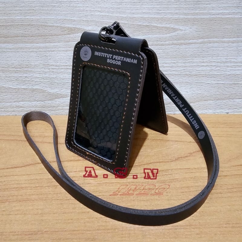 

Id Card Kulit IPB Tempat Kartu Id Card Kulit Lipat Magnet