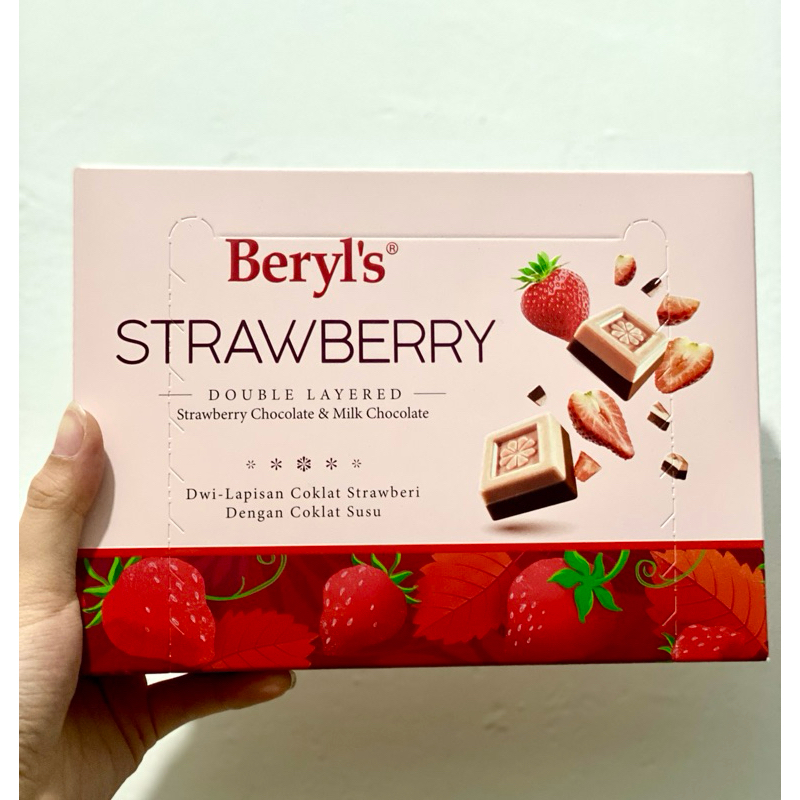 

BERYLS BERYL’S STRAWBERRY DOUBLE LAYERED STRAWBERRY CHOCOLATE DAN MILK CHOCOLATE DUA LAPISAN COKLAT STOBERI STROBERI DAN COKLAT SUSU CHOCOLATE COKLAT 2 RASA BERYLS BERYL’S MALAYSIA SNACK MAKANAN MINUMAN IMPORT IMPOR