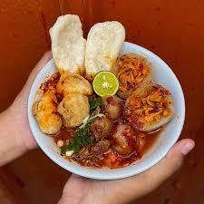 

15 rb dapet 3 baso aci neng uma isi ayam suwir