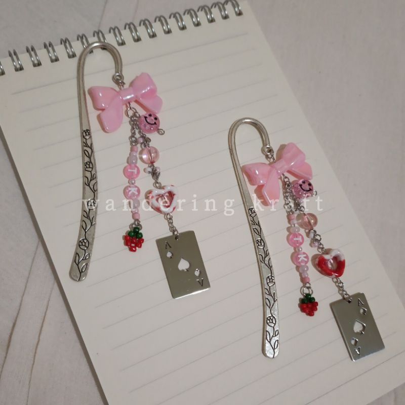 

Fanmerch Bookmark T.K