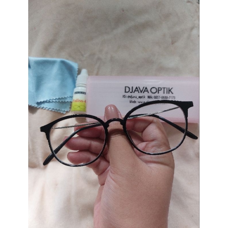 [PRELOVED] Djava Optik Kaca mata Minus (-0,75) Photocromic (hadiah gratis *random)