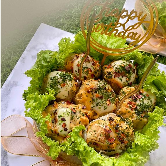 

Homemade Dimsum Tower Jumbo Cake Mentai Mozzarella Halal D 25cm (14 Pcs) + Chili Oil