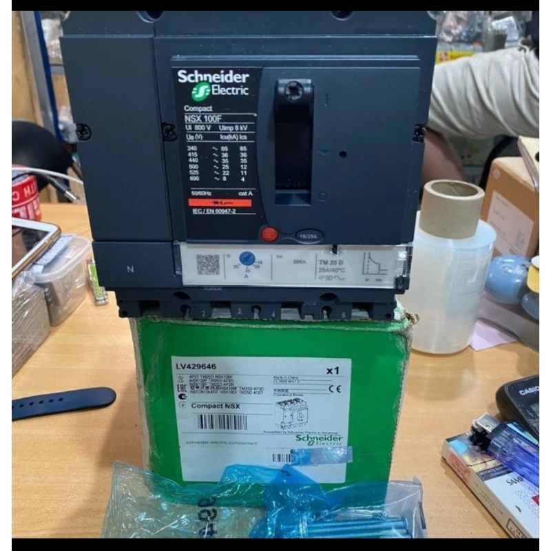 SCHNEIDER LV429646 MCCB 36KA NSX100F 4P 25A