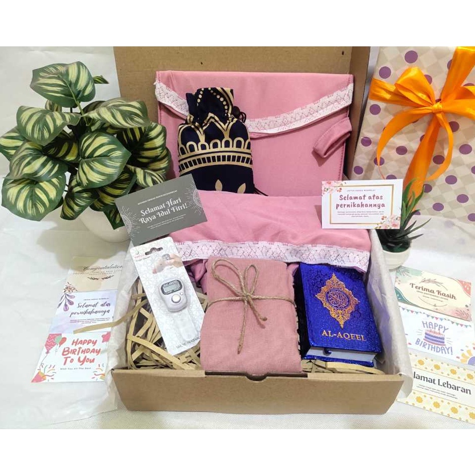 

Baru Sampai HAMPER MUKENA HAMPERS WEDDING KADO PERNIKAHAN KADO ULANG TAHUN