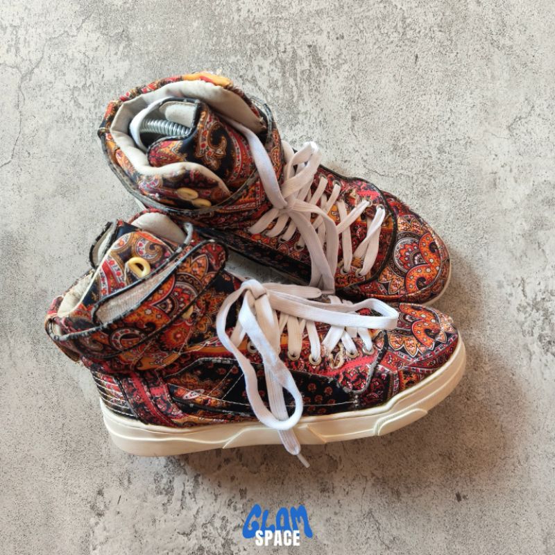 Sepatu Givenchy Multicolor Paisley Print Satin Tyson High Top