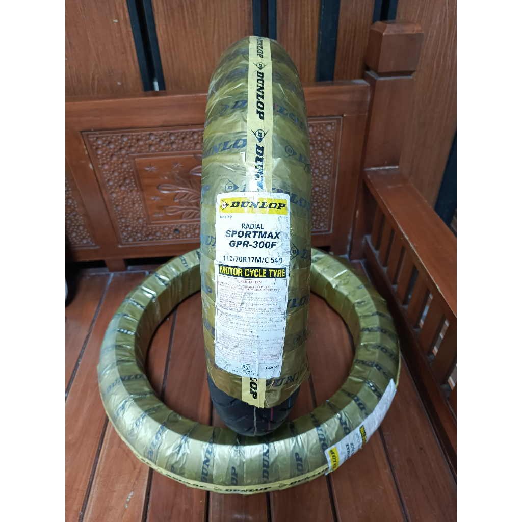 Ban Dunlop Ukur 110/70 Ring 17 Tubeless Ban Supermoto Depan Dunlop GPR 300
