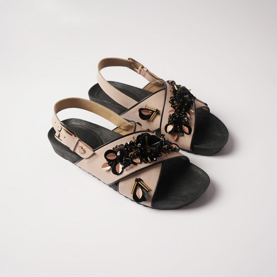 PVRA Sandal Wanita Cavvami Nude Black Signature