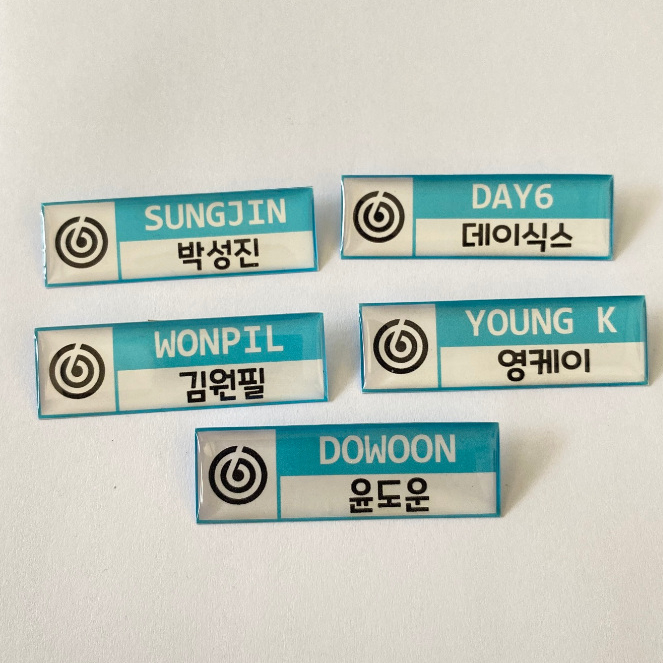 PIN DAY6 NAME TAG BROS DAY 6 PAPAN NAMA