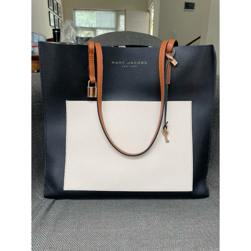Marc Jacobs Grind Tote Large Bag - Smoked Almond Multi Preloved