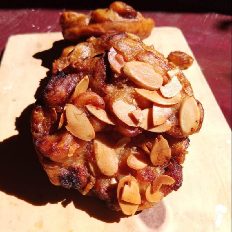 

Pisang Goreng Madu Almond Frozen / Jual Setengah Matang / Isi 3 pcs