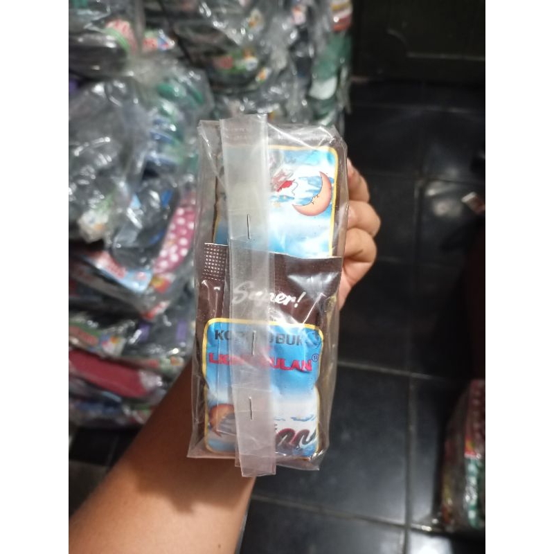 

kopi Liong kecil isi 10 bungkus