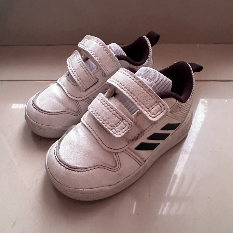 adidas tensaur putih 5k
