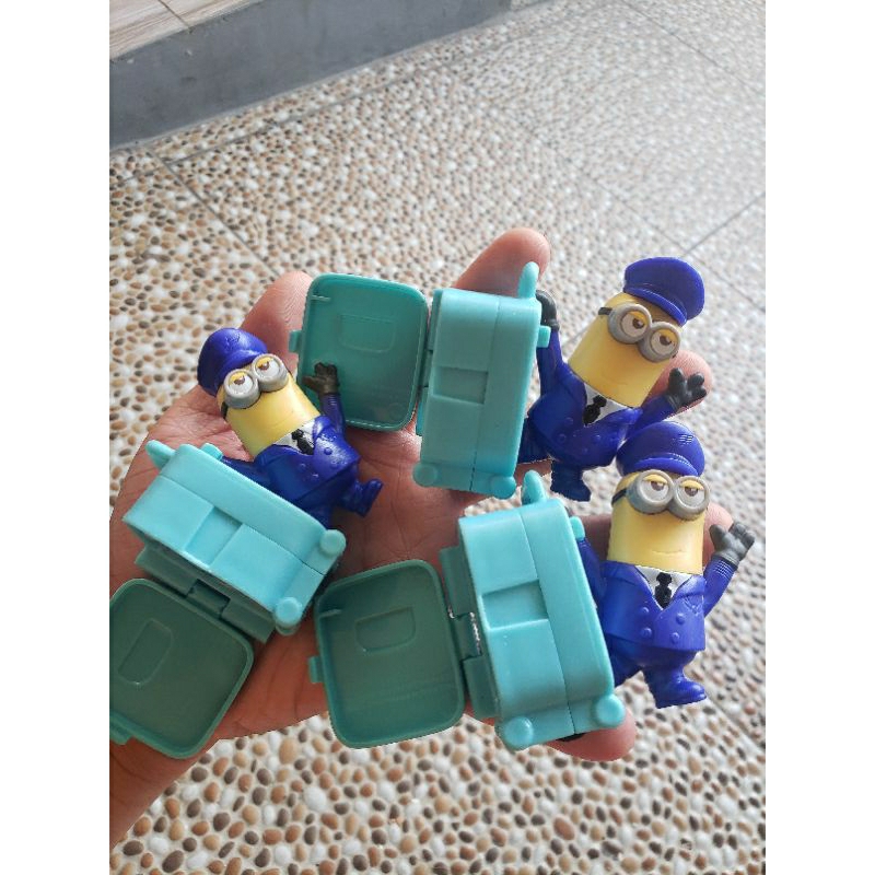 JUALAN MAINAN MINION PILOT KOPER LUGGAGE AIRPORT AEROPLANE PESAWAT PROFESI KERJAAN SALE MCDONALDS HA