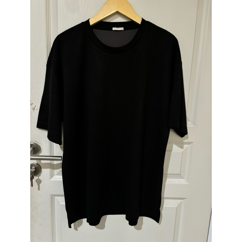 KAOS POLOS ITEM PRIA GU Sz XL