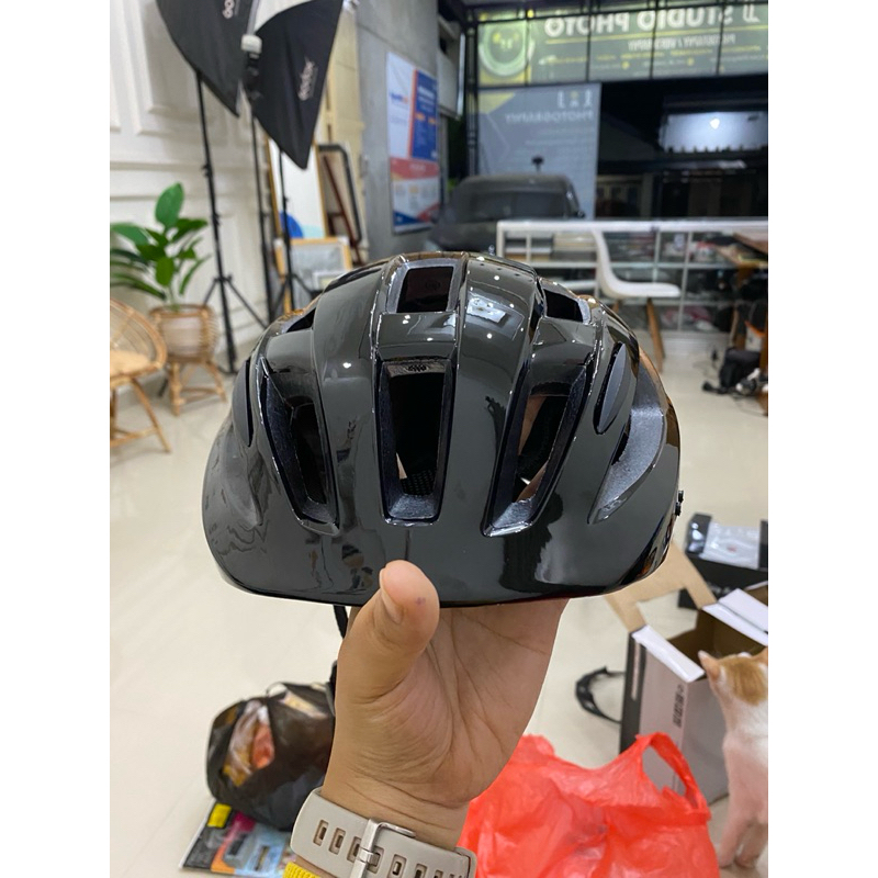 HELM SEPEDA “SYTE”