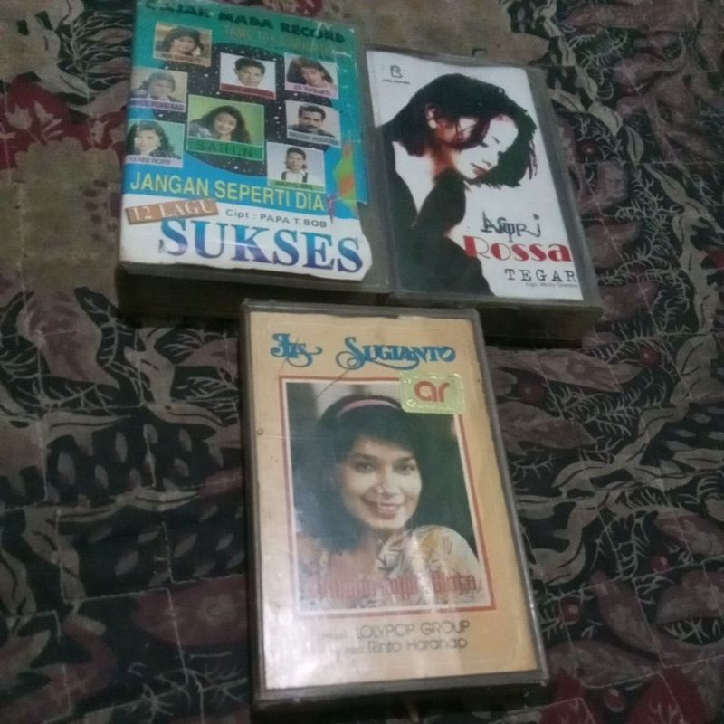 KASET GAJAHMADA ROSSA  IIS SUGIANTO
