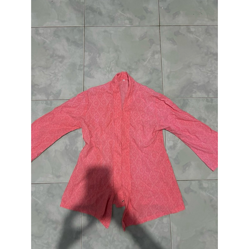 [Preloved] Kebaya Kutu Kupret warna pink salmon lagi