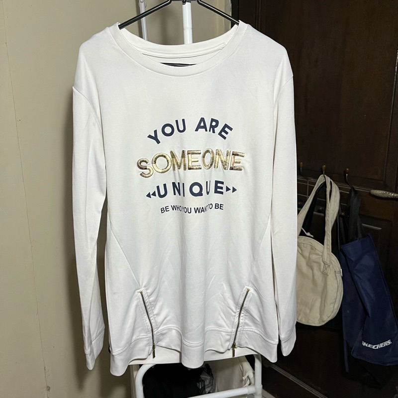 OSELLA LONGSLEEVE WHITE SWEATER (Preloved)