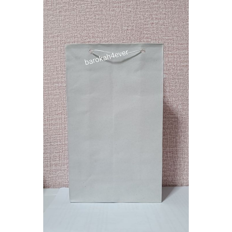 

Paper Bag Putih Polos 15 x 7 x 25 (PB - 006)