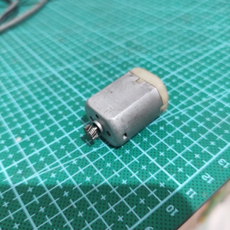 DC MOTOR DINAMO GENERATOR LED MOTOR MINI 12V 3000RPM