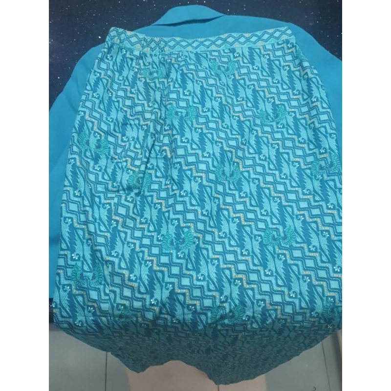 (ROK SAJA) SERAGAM PRAMUGARI GARUDA INDONESIA (GA FLIGHT ATTENDANT)