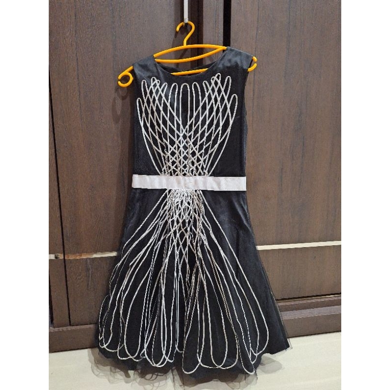 black prom dress