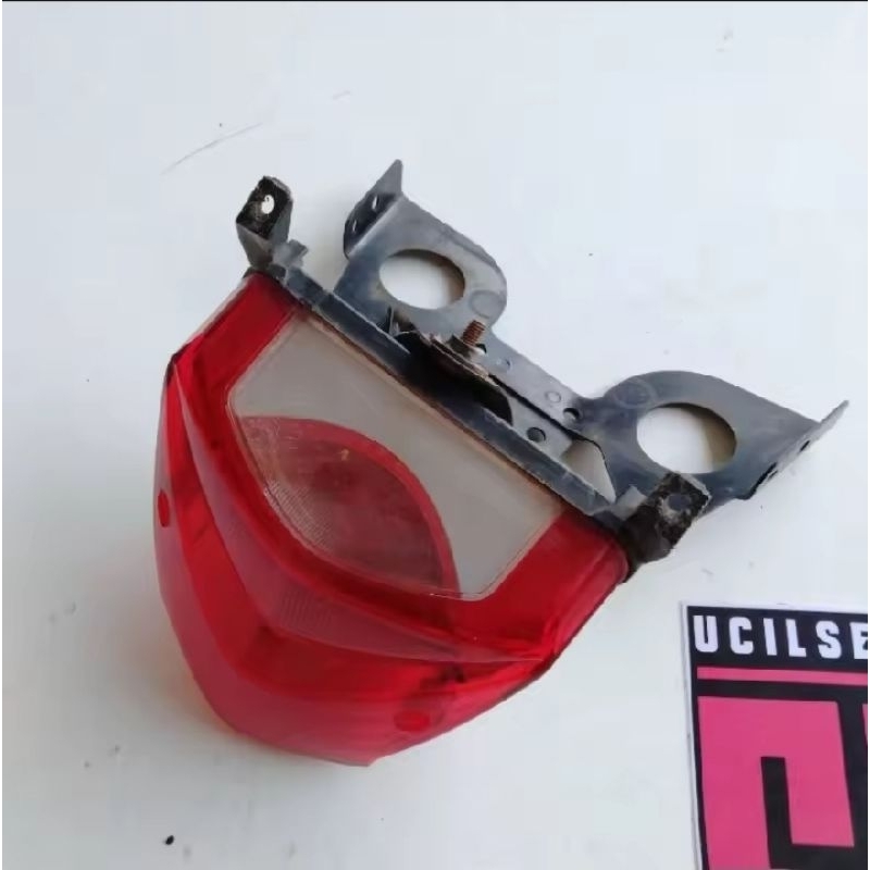 LAMPU BELAKANG SKYDRIVE 125 ORIGINAL COPOTAN LAMPU REM SUZUKI SKYDRIVE SECOND ORI