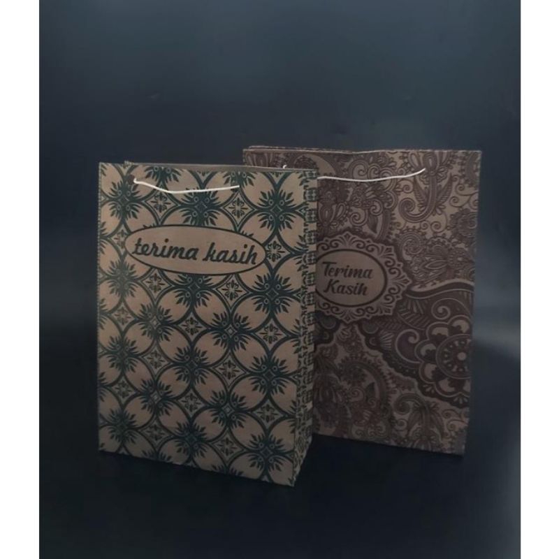 

PAPER BAG sovenir pernikahan ukuran Sedang isi 100pcs