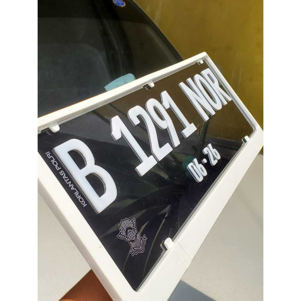 Plat Nomor Mobil Timbul