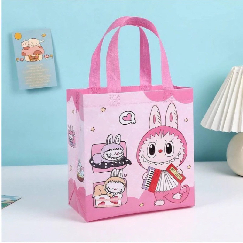 

Tas ulang tahun goodie bag LABUBU / KAPIBARA kado tas tenteng souvenir birthday gift hampers hadiah capybara