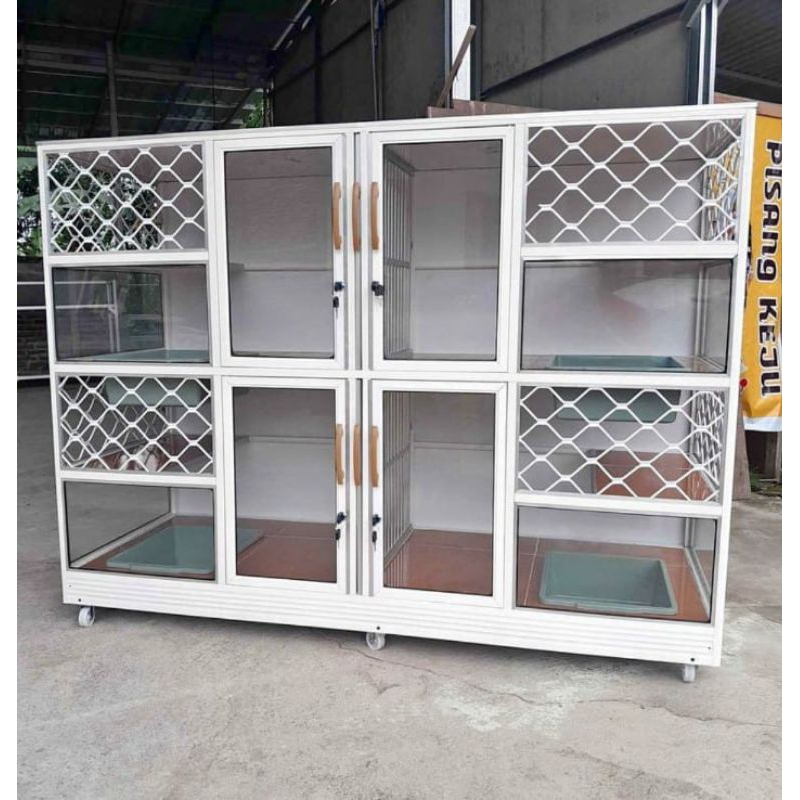 kandang kucing 4 pintu / Kandang Kucing Aluminium dan kaca