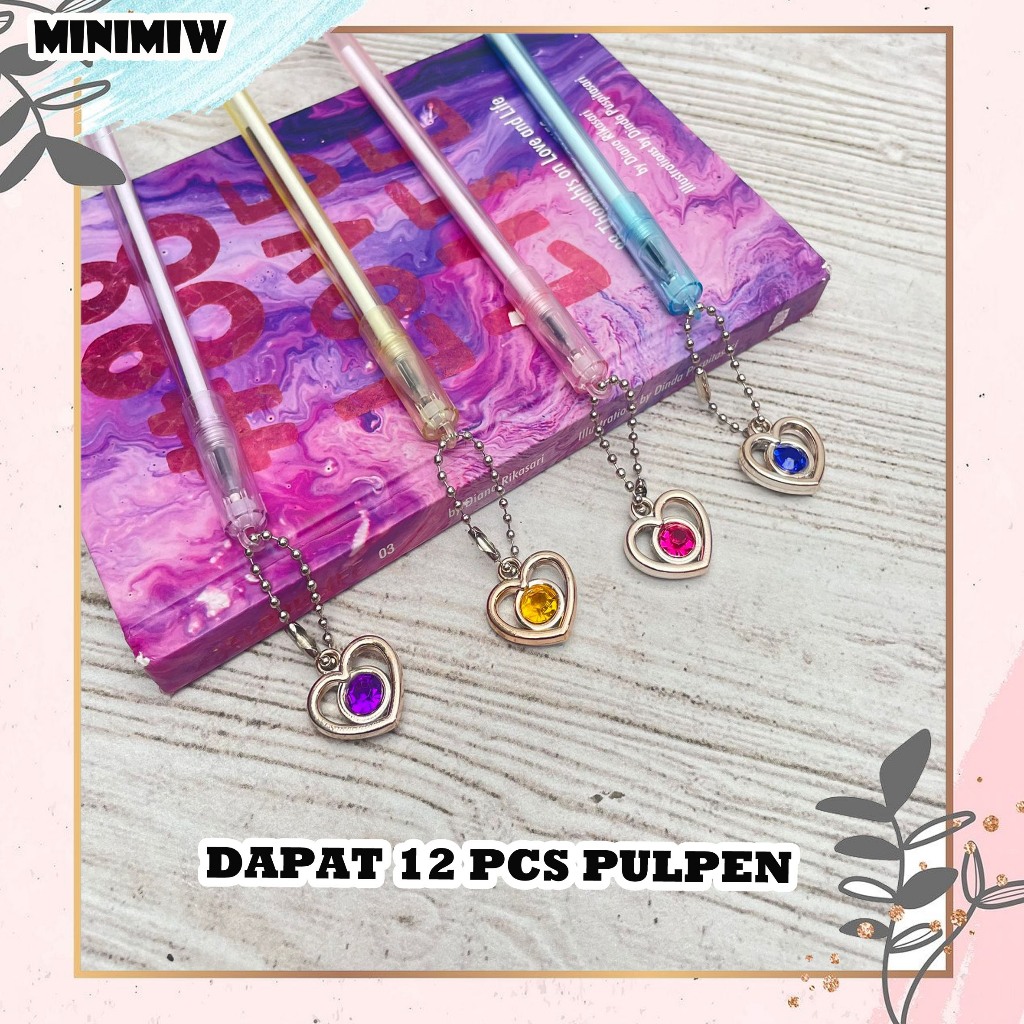 

SELUSIN (12 PCS) PULPEN GANTUNGAN LOVE GEM BATU PERMATA PG-1467 TREASURE DIAMOND LIONTIN PEN PENA BOLPEN BOLPOIN LUCU KARAKTER ANAK ALAT TULIS KANTOR SEKOLAH