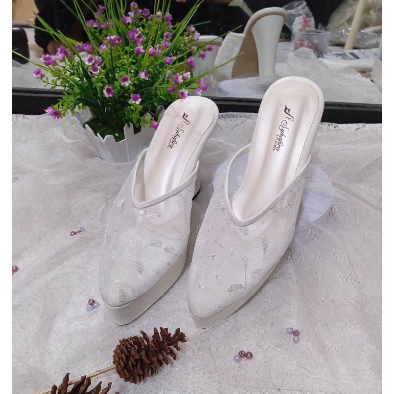 Syhafira - Selop  Pengantin Selop Wanita Safitri Heels 10 Cm Hak Tahu Putih