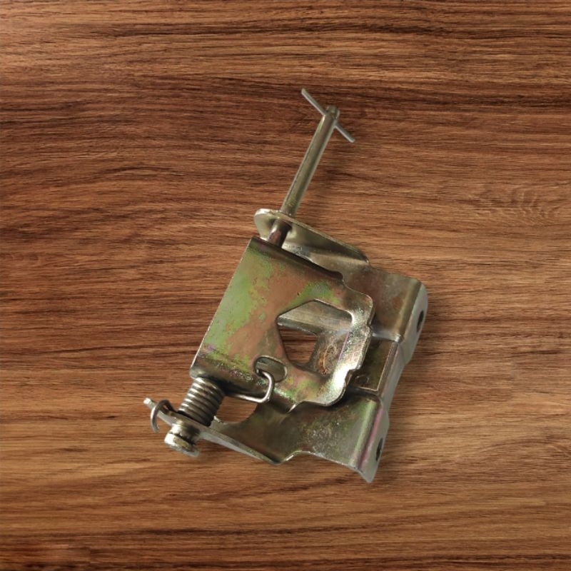 Lawan kunci jok Astrea Grand Legenda