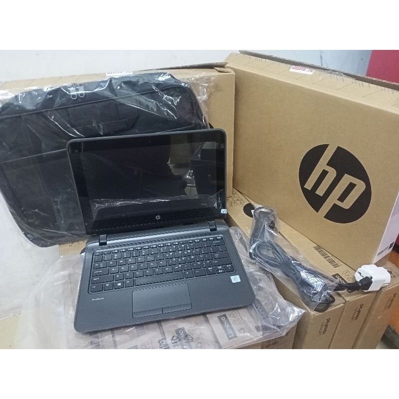 Second Grade A laptop HP 11 G2 touchscreen core i3 6100 cpu up to 2.30ghz Ram 8gb SSD 128gb Layar 11
