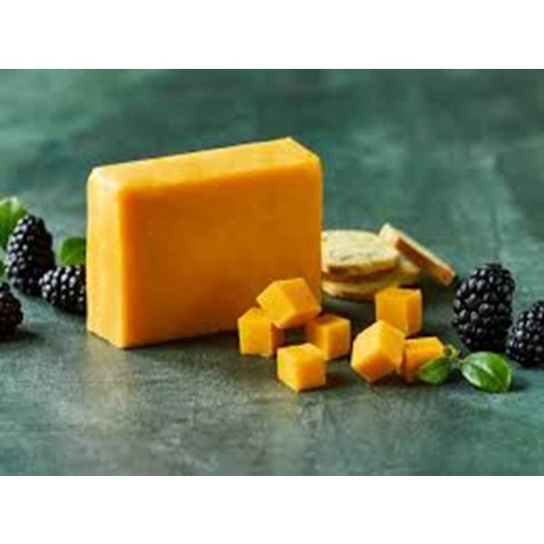 

Keju Red Cheddar Block Red Cheddar Cheese Vacuum 250Gr / ORANGE CHEDDAR Keju Mudah Lelah - HALAL