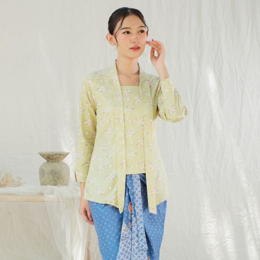Kebaya kutubaru clara lengan panjang meradelima katun hijau lime